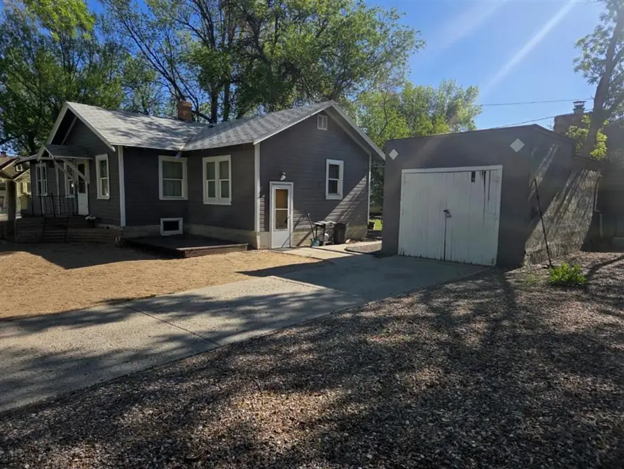 225 N 13th St, Worland, WY 82401 - #3