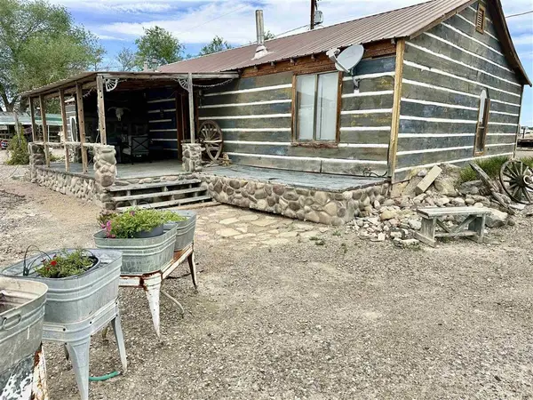1318 Lane 12, Worland, WY 82401