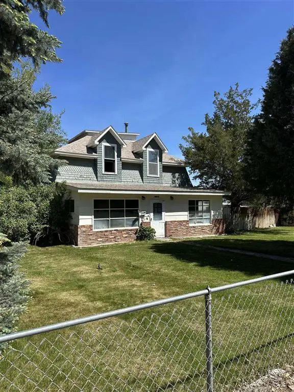 518 W F St, Basin, WY 82410 - #2