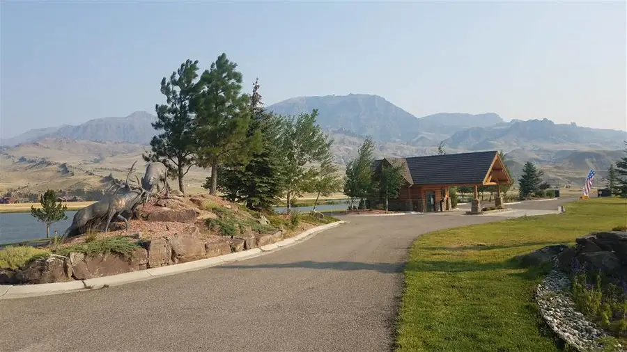 38 Stillwater Dr, Cody, WY 82414 - #2