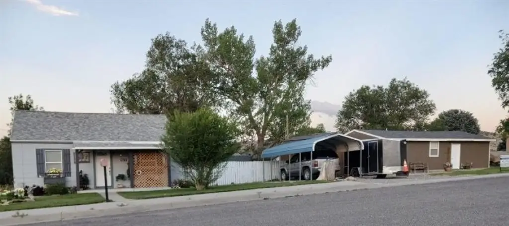 517 S 10th St, Thermopolis, WY 82443 - #1