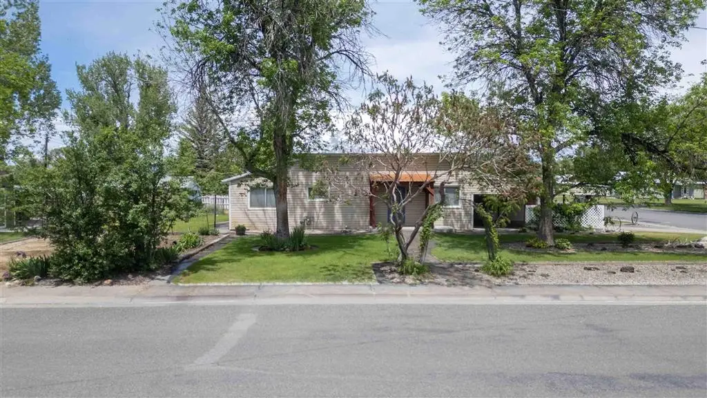 283 E 3rd St, Lovell, WY 82431 - #1