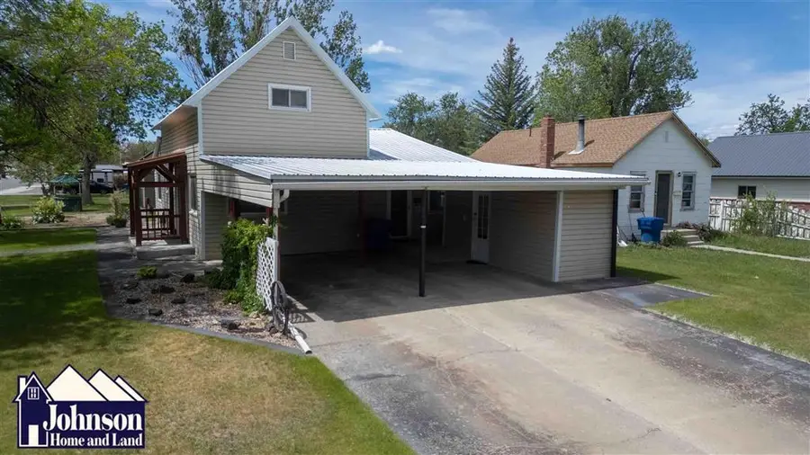 283 E 3rd St, Lovell, WY 82431 - #2