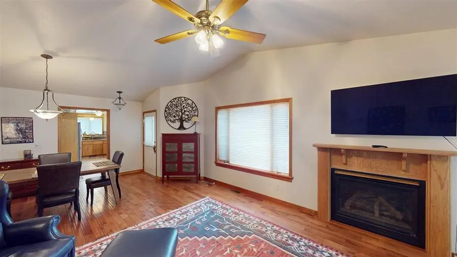 1226 33rd St, Cody, WY 82414 - #3