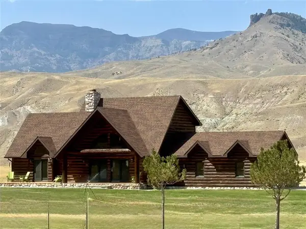 2433 Southfork Rd, Cody, WY 82414