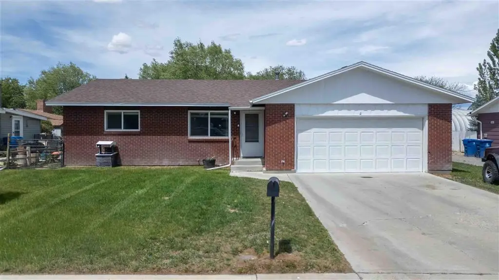 175 E 7th St, Lovell, WY 82431 - #1