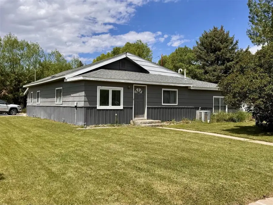 736 Kansas Ave, Lovell, WY 82431 - #2