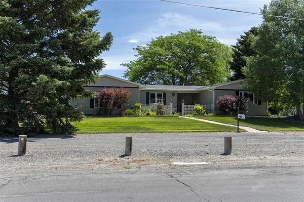 807 Road 8 1/2, Powell, WY 82435