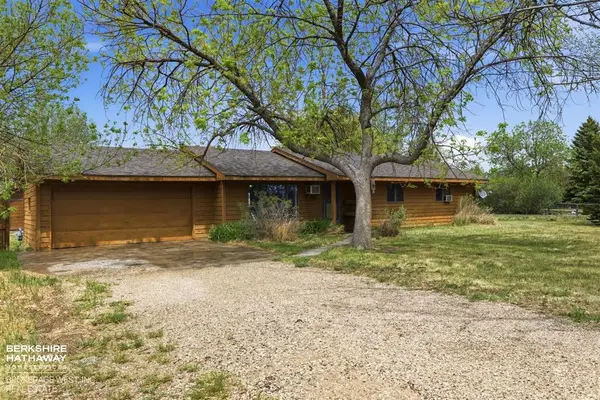 121 Buena Vista Ave, Cody, WY 82414