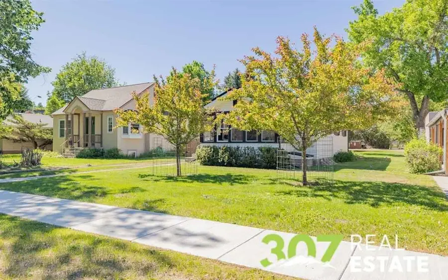 916 Canyon Ave, Cody, WY 82414 - #3