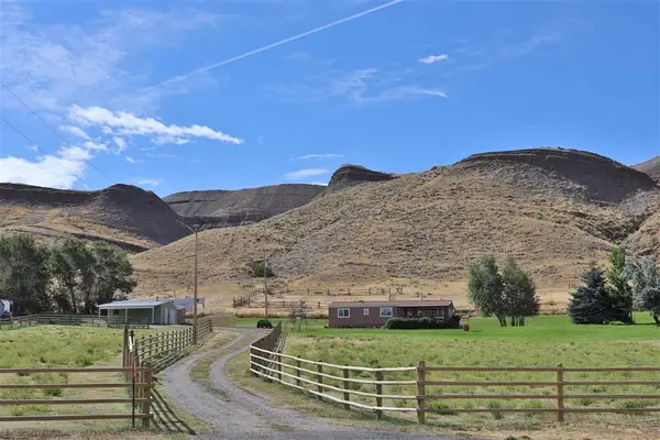 414 Southfork Rd, Cody, WY 82414
