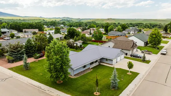 Kelly, Dayton, WY 82836