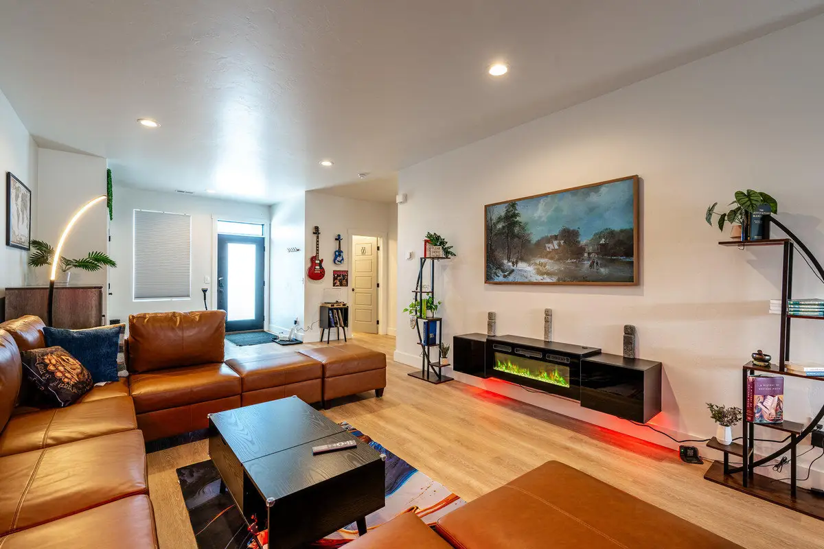 735 E 7th Street #735, Sheridan, WY 82801 - Image #1