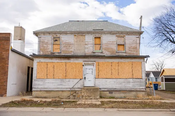 120 E 4th Street, Sheridan, WY 82801