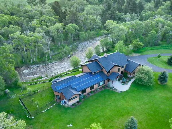 339 St Hwy 193, Banner, WY 82832