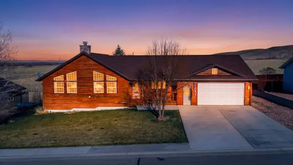 66 Kelly Lane, Dayton, WY 82836