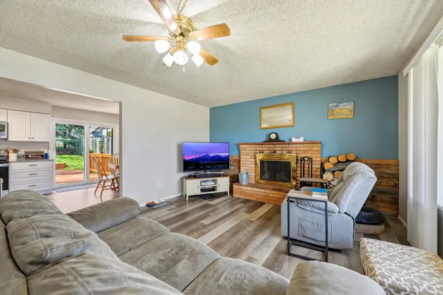 1736 Warren Avenue, Sheridan, WY 82801 - #3