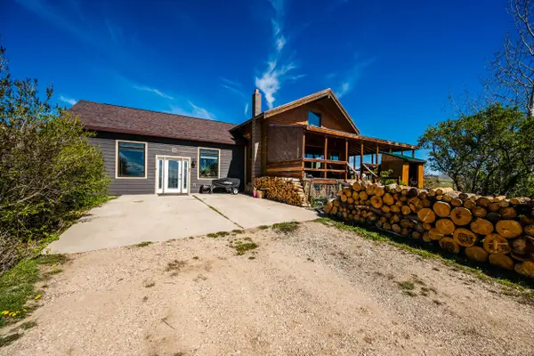 1 Bulldogger Drive, Parkman, WY 82838