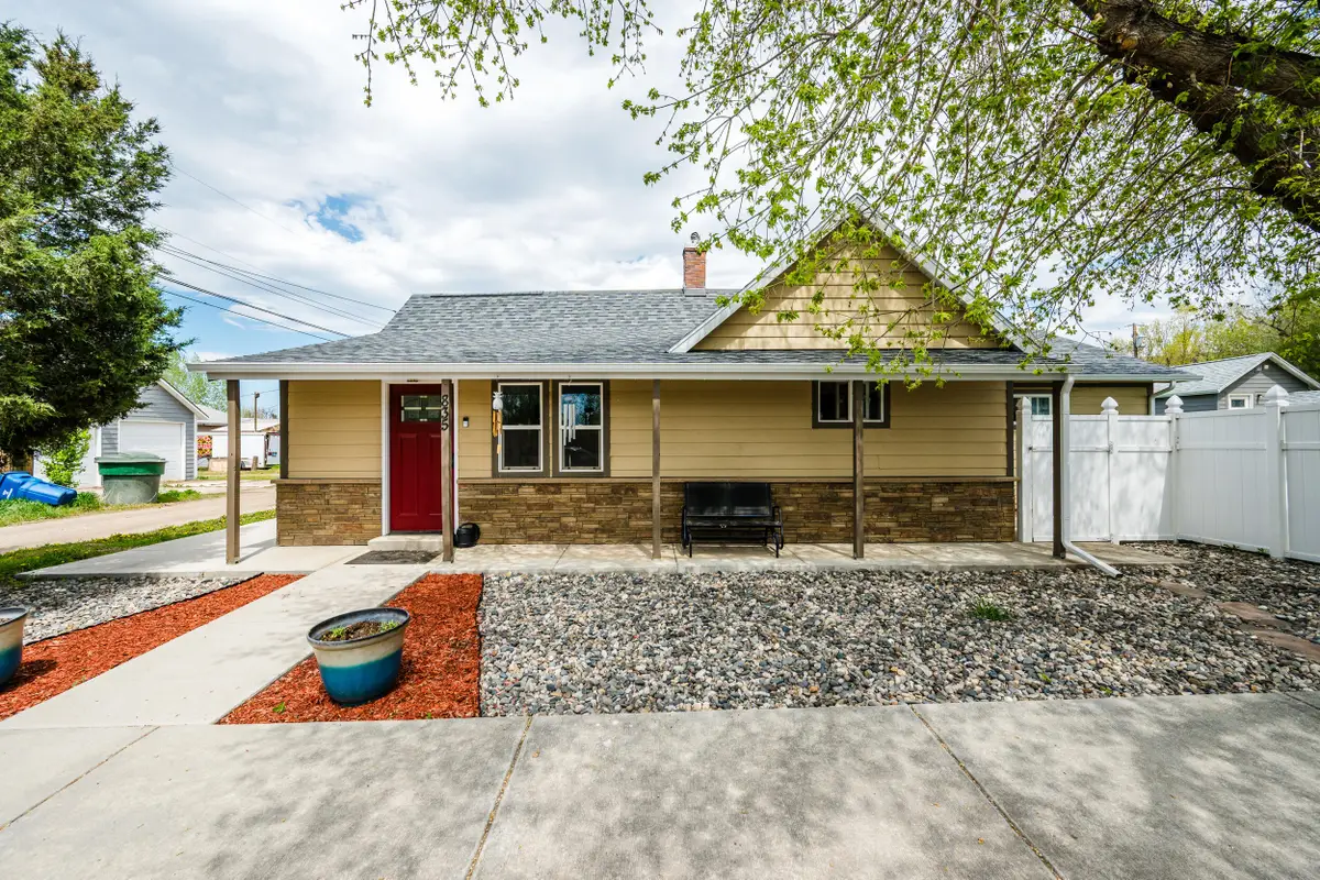 835 Olive Street, Sheridan, WY 82801 - #1