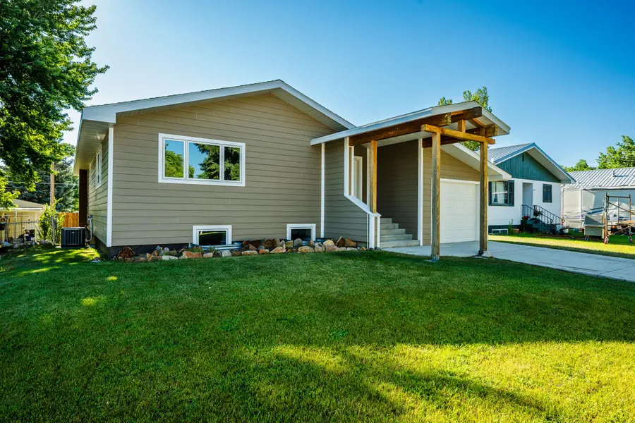 735 N Carrington Avenue, Buffalo, WY 82834 - #2