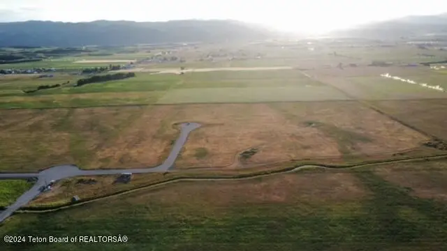 ESTATE 7 Loulie Lane, Bedford, WY 83112 - Image #2