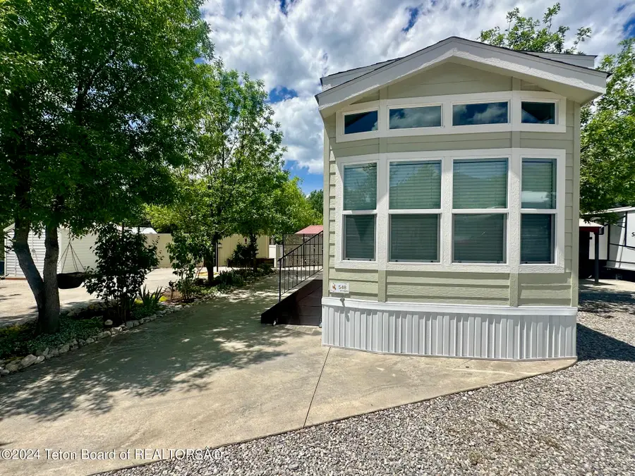 548 Oxbow Dr, Thayne, WY 83127 - #2