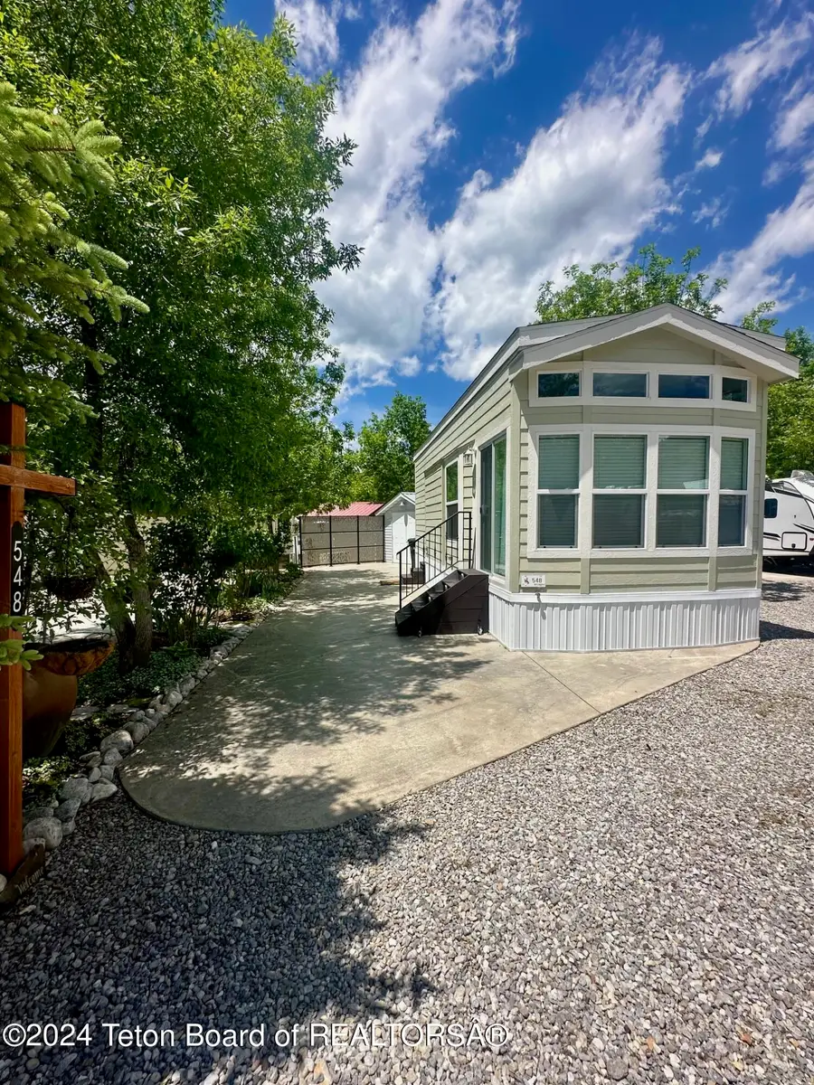 548 Oxbow Dr, Thayne, WY 83127 - #3