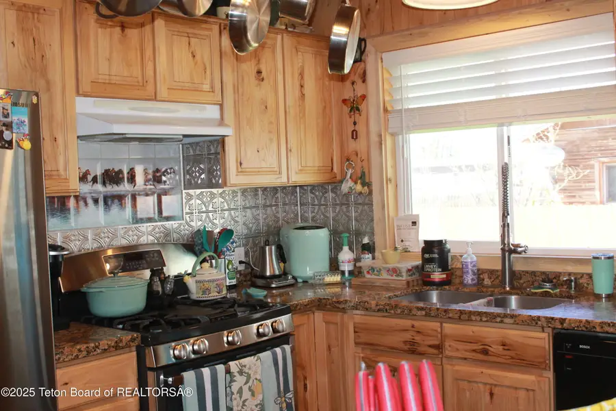 588 S Oak Street, La Barge, WY 83123 - Image #3