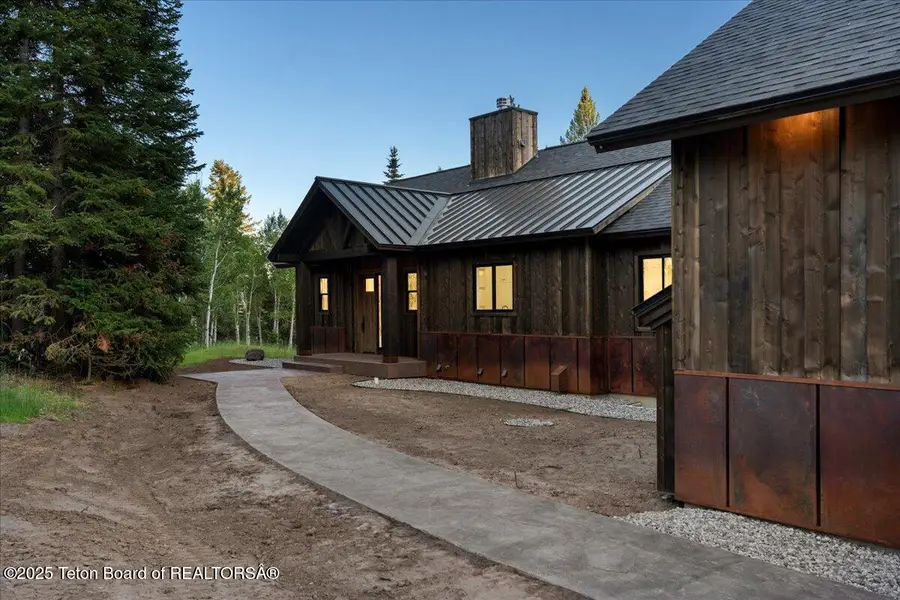 5727 Forest Ridge Road, Victor, ID 83455 - Image #2