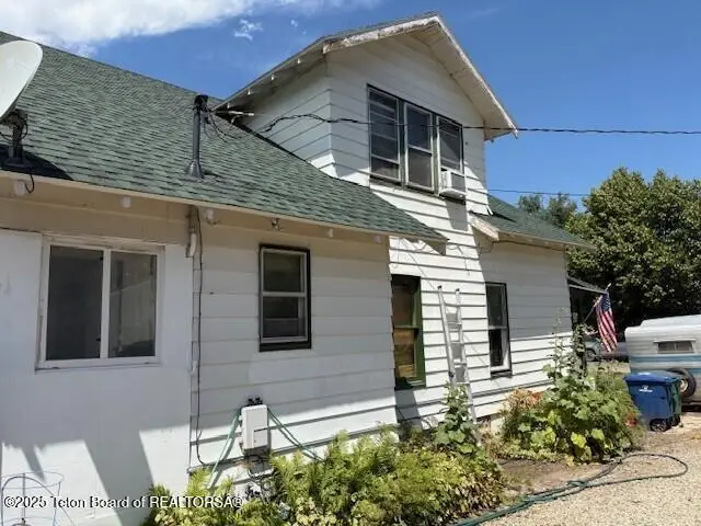 208 E Montana Street, Sheridan, WY 82801 - Image #2