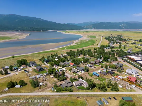 580 East Cottage Lane, Alpine, WY 83128