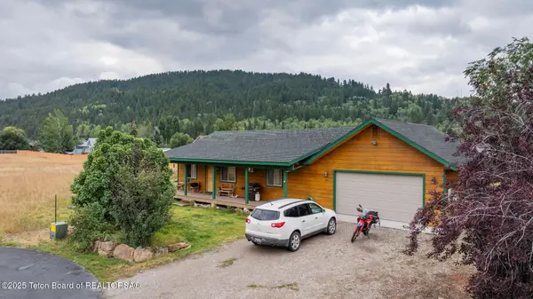 619 Snake River Dr, Alpine, WY 83128