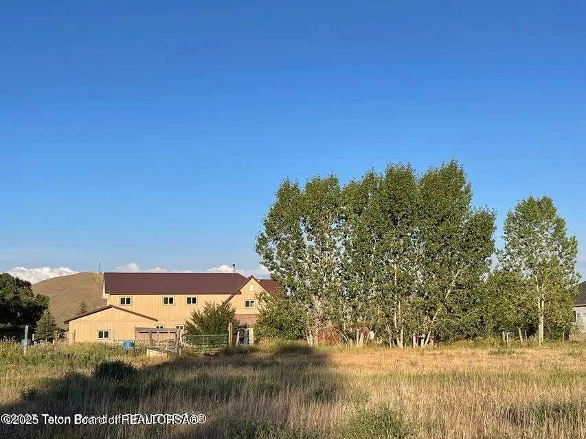 332 Collett Avenue, Cokeville, WY 83114 - Image #3