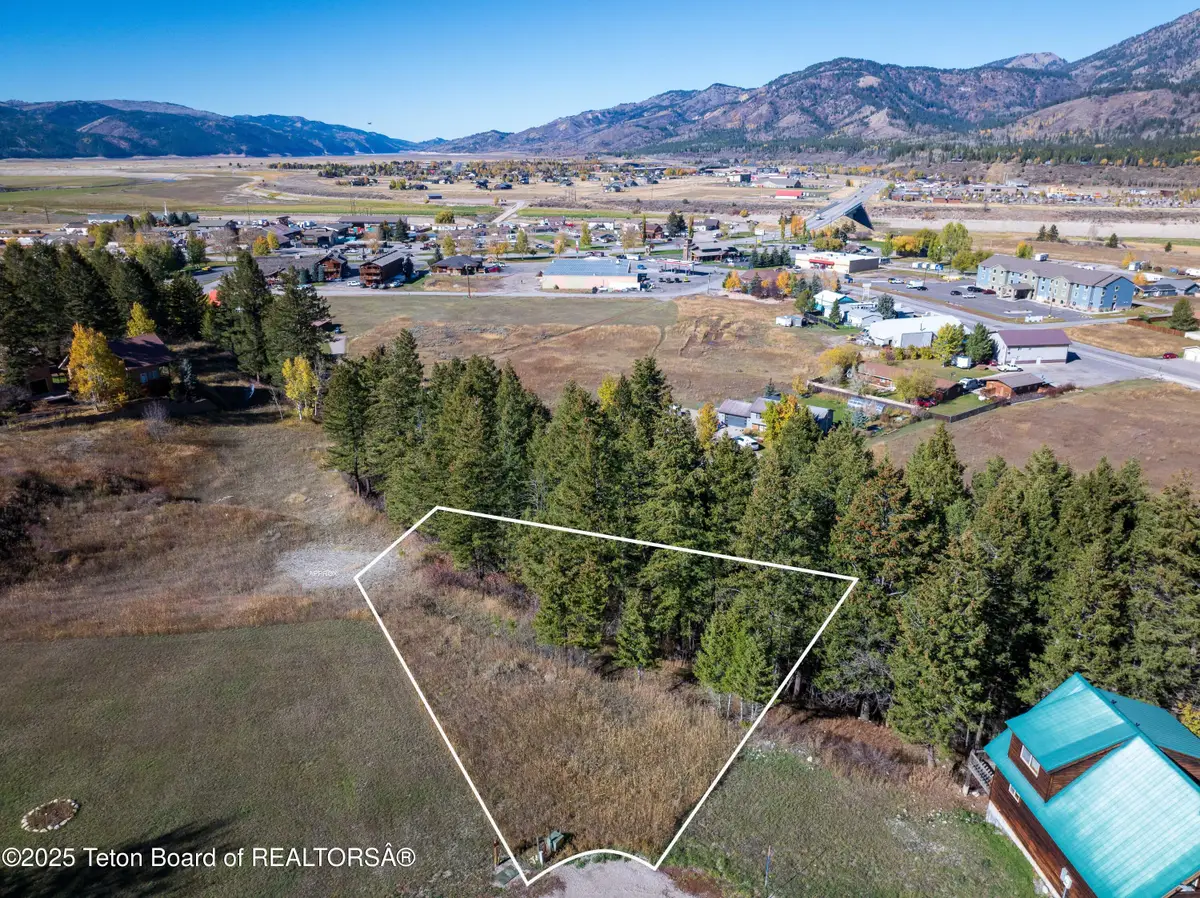 682 Overlook Circle, Alpine, WY 83128 - Image #1