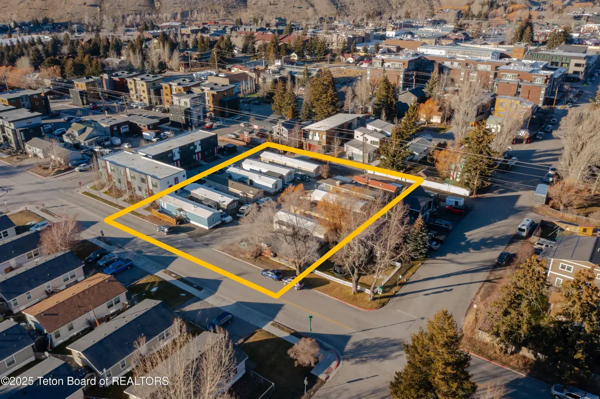 125 W Kelly Avenue, Jackson, WY 83001 - Image #1