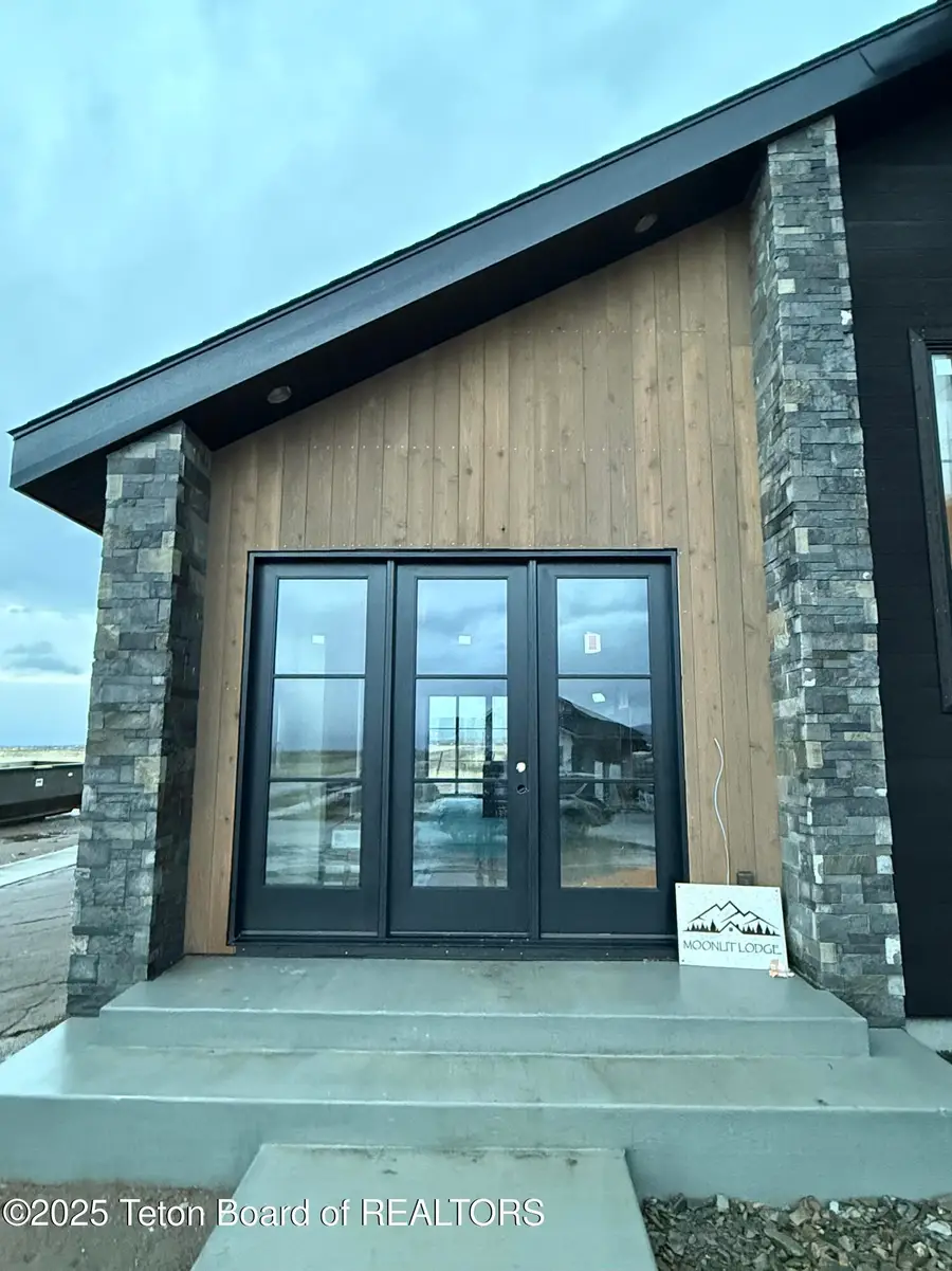 1016 Iroquois Avenue, Driggs, ID 83422 - Image #3