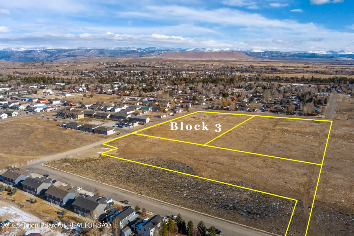 Par Avenue Blk, 3, Pinedale, WY 82941 - Image #1