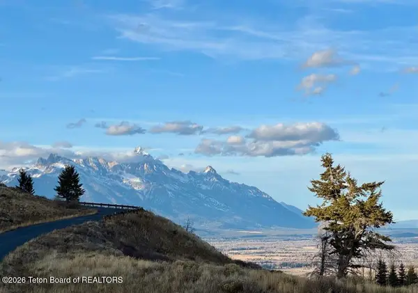850 W Saddle Butte Drive, Jackson, WY 83001