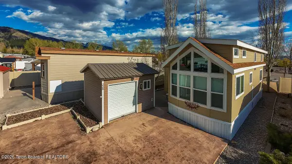 228 Oxbow Drive, Thayne, WY 83127