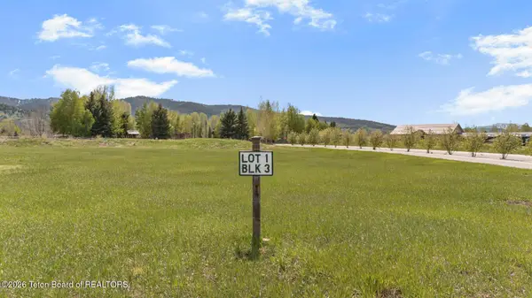 9521 Timberline Loop, Victor, ID 83455