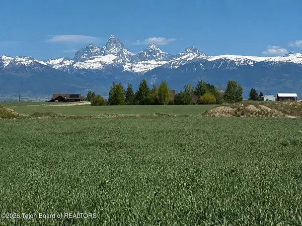 8859 Fawn Ridge Rd, Tetonia, ID 83452