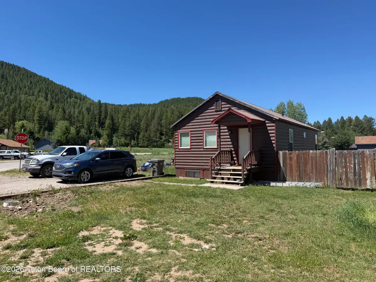 264 Sawmill Road, Alpine, WY 83128 - #1
