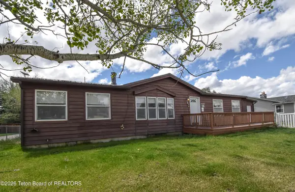 458 S Jackson Avenue, Pinedale, WY 82941