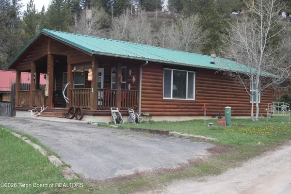 10 Foothill Boulevard, Alpine, WY 83128