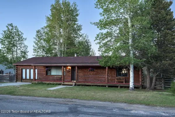 457 S Lincoln Avenue, Pinedale, WY 82941