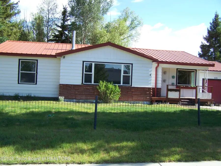 645 W Washington Street, Pinedale, WY 82941 - #2