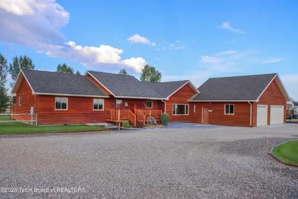 10 E Flintlock Lane, Pinedale, WY 82941