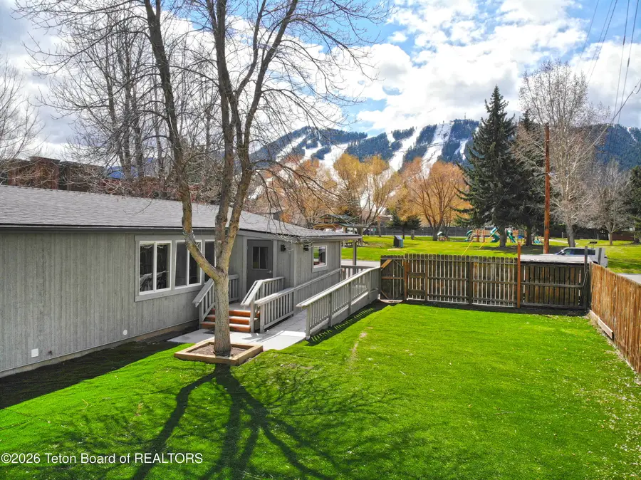 245 W Gill Avenue, Jackson, WY 83001 - #2
