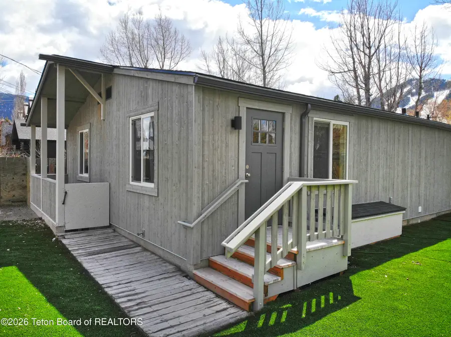 245 W Gill Avenue, Jackson, WY 83001 - #3