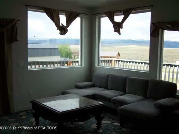 5 East Shoshone Trail, Boulder, WY 82923